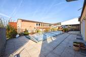 Terrasse mit Pool - 