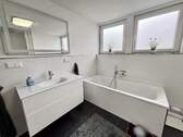 Hauptbad im Dachgeschoss - 