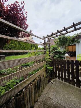 Eingang Garten - 6 Zimmer Einfamilienhaus zum Kaufen in Albstadt