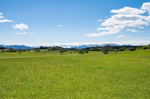 POSTKARTENMOTIV - Ein Ausflug In die Berge ist lediglich ein Katzensprung - 9 Zimmer Bauernhaus, Landhaus zum Kaufen in Dietramszell