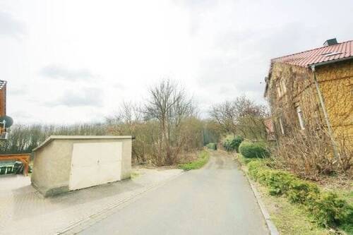 Blick auf die Garage - 