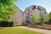 Blick vom Hinterhof - 1 Zimmer Etagenwohnung in Dresden