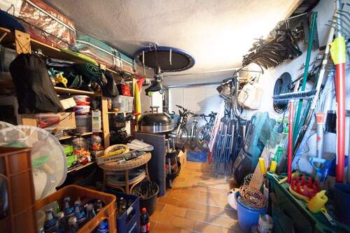Garage - 