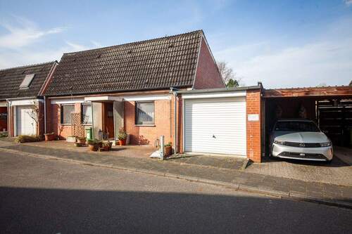 inklusive Garage und Car-Port - 