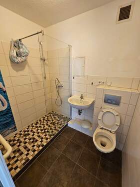 Bad - Etagenwohnung mit 55,20 m&sup2; in Gera zur Miete