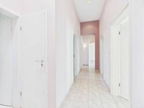Flurbereich - 4 Zimmer Etagenwohnung zum Kaufen in Wiesbaden
