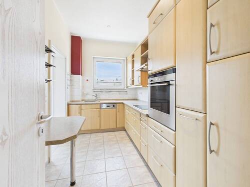 Einbauküche - 4 Zimmer Etagenwohnung in Wiesbaden