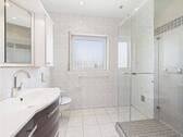 Tageslichtbad mit Dusche - 