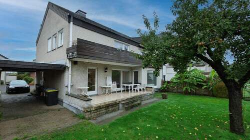 Ansicht - 6 Zimmer Mehrfamilienhaus, Wohnhaus zum Kaufen in Bad Lippspringe