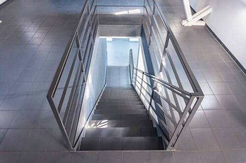 Treppe Blick Erdgeschoss - 