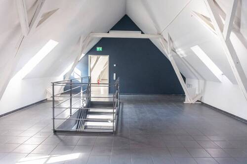 Obergeschoss - Gewerbeobjekt (Büro, Produktion, Verkauf) in Chemnitz zur Miete