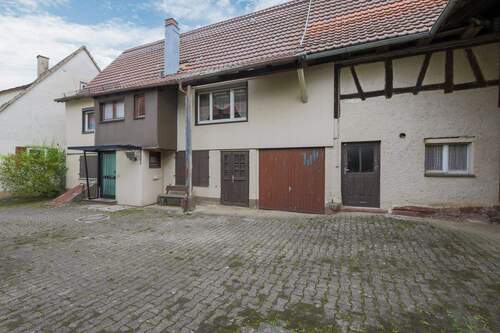 Ansicht Innenhof - 5 Zimmer Einfamilienhaus in Neuhausen