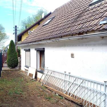 Hausansicht - 3 Zimmer Einfamilienhaus zum Kaufen in Löderburg