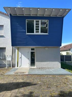 Büro/Praxis-separater Eingang - 1 Zimmer Mehrfamilienhaus, Wohnhaus in Göppingen