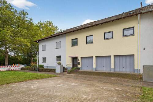 Garage - Etagenwohnung mit 126,00 m² in Karlsruhe / Durlach zum Kaufen
