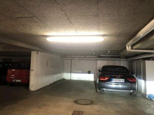 Tiefgaragen Stellplatz - 