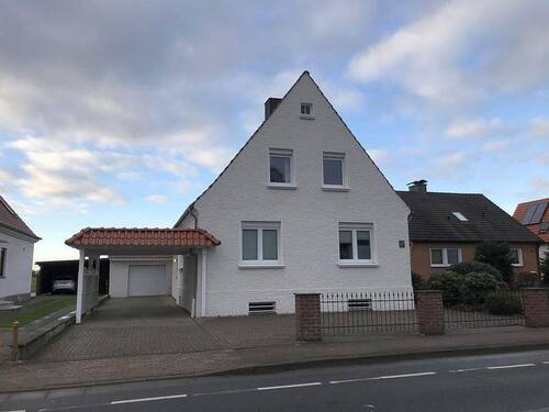 Giebelansicht von Straße - 3 Zimmer Doppelhaushälfte zur Miete in Minden