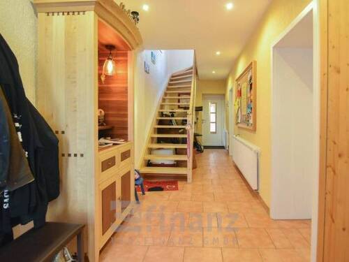 Flur EG - 5 Zimmer Reihenmittelhaus in Crimmitschau
