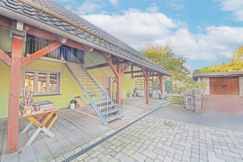 Hausansicht / Hofbereich - 