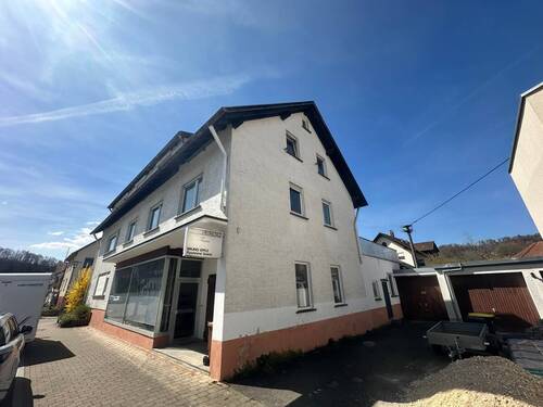 Ladeneingang - 1 Zimmer Mehrfamilienhaus, Wohnhaus zum Kaufen in Fridingen an der Donau