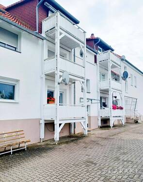 20250908 122853 - Erdgeschosswohnung mit Balkon und zwei Stellplätzen