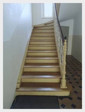 00 Treppenhaus.jpg - 7 Zimmer Etagenwohnung in Bamberg
