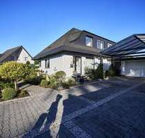 Gepflegtes Einfamilienhaus mit großem Garten und zwei Garagen in Hörste - Lippstadt