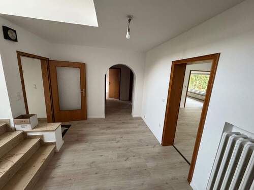 Diele Treppenhaus Eingangsbereich.JPG - 