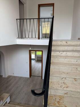 helles offene Treppenhaus .JPG - 