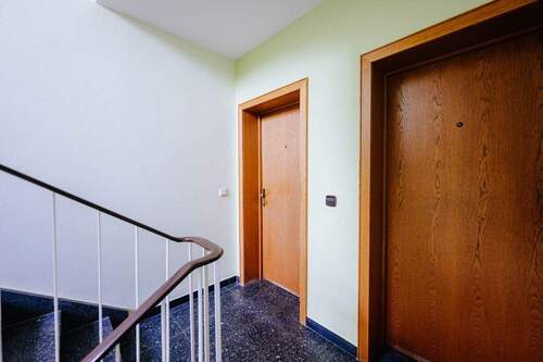 Treppenhaus - Etagenwohnung mit 77,00 m&sup2; in BI-Sennestadt zum Kaufen