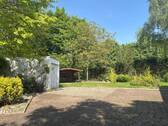 Garten und freistehende Garage - 