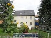 Westansicht - Solides Dreifamilienhaus in schöner Wohnlage