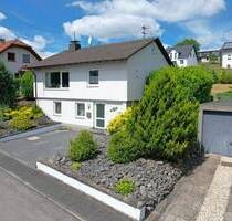 RESERVIERT Ruhig gelegenes, freistehendes Haus mit Garten, Gartenhaus, Terrasse und Garage in Oberbettingen RESERVIERT