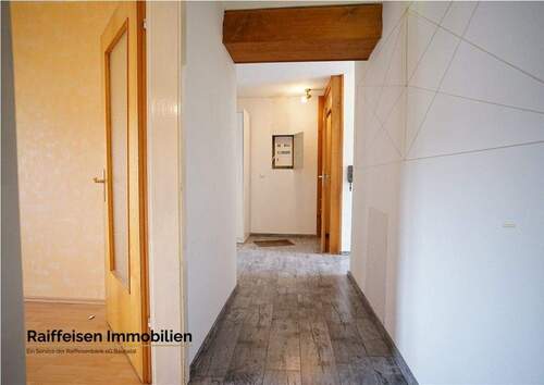 Raiffeisenstraße 16 - 