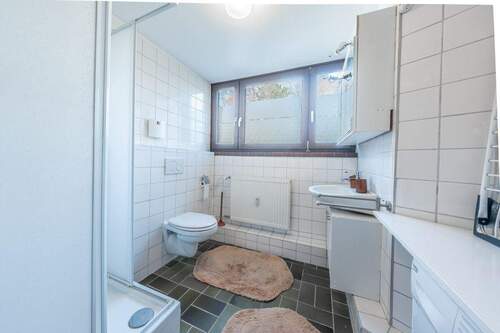 mit eigenem Badezimmer - 