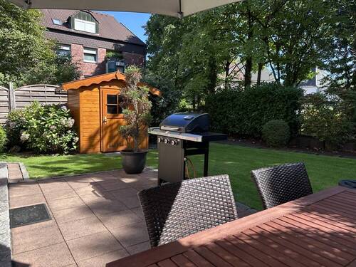 Blick in den eigenen Garten - 4 Zimmer Etagenwohnung zum Kaufen in Marl