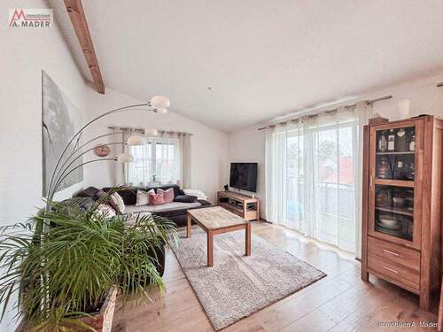 Wohnzimmer - Hochwertige Dachgeschoß-Wohnung mit Lift im Herzen von Meitingen