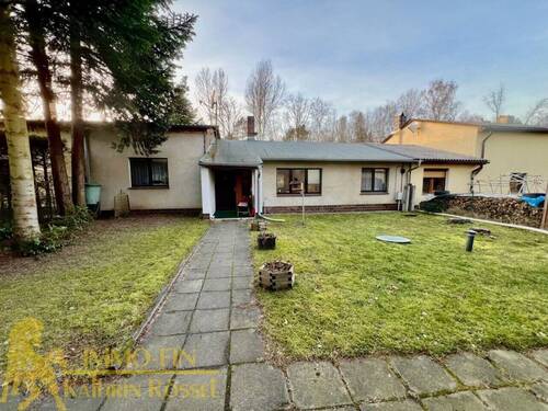 Innenhof (O) - 5 Zimmer Bungalow in Groß Düben