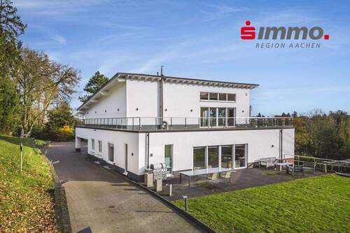 Titelbild - Luxus pur! Neuwertiges Einfamilienhaus mit einem der besten Grundstücke im Aachener Südviertel
