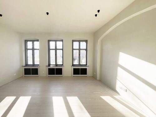 Wohnzimmer - Etagenwohnung mit 107,50 m&sup2; in Berlin zum Kaufen