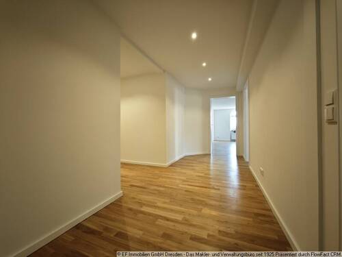 Flur (2) - 2- Zimmer mit 72,40 m&sup2; in Dresden zur Miete