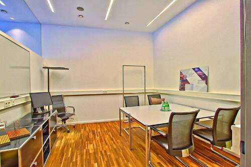 Besprechungsraum - Büro in Starnberg