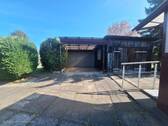 Carport und Nebengebäude - 