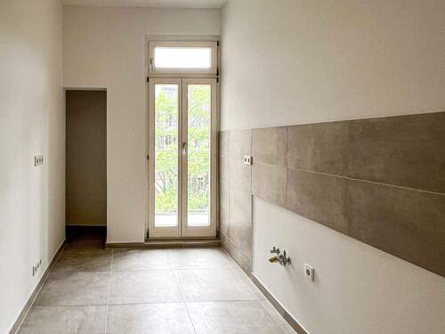 Neu geflieste Küche - 