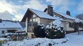 Hausansicht / Kaminzimmer - 
