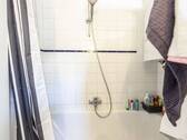 Blick zur Badewanne - 