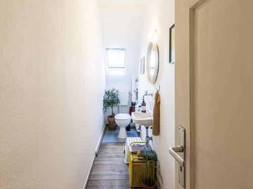 WC mit Fenster - 