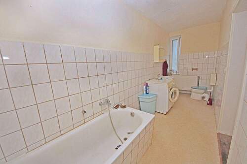 Bad 3 im EG (Wohnung im Anbau) - 