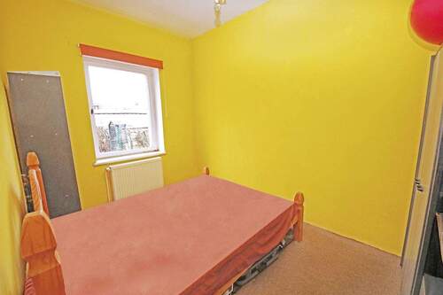 Schlafzimmer 3 im Anbau (EG) - 