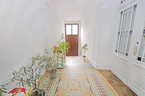 Hauseingangsbereich - 1 Zimmer Mehrfamilienhaus, Wohnhaus in Oranienbaum-Wörlitz